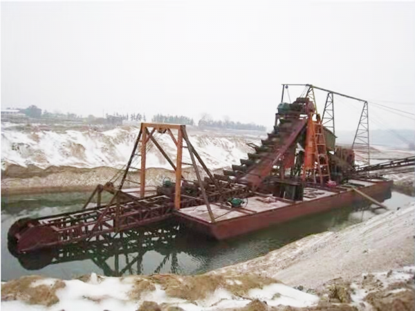 Gold dredger