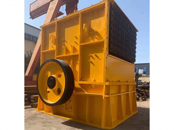 Hammer type sand making machine