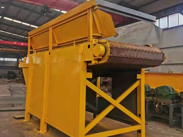 Chain plate feeder