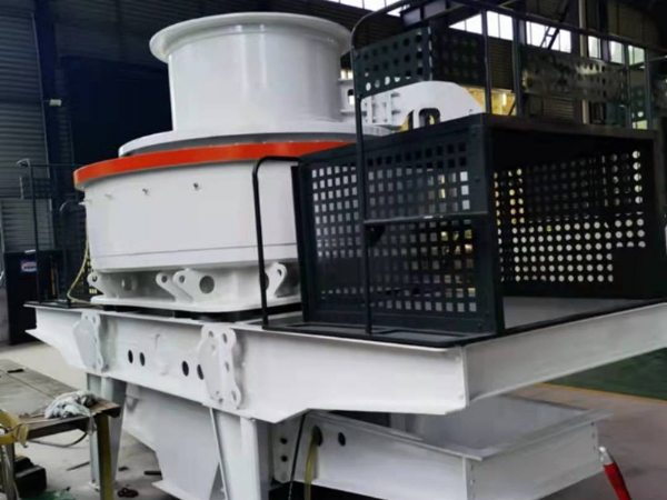 Impact sand making machine