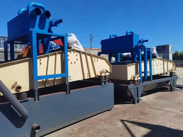 Dehydrated fine sand recovery machine